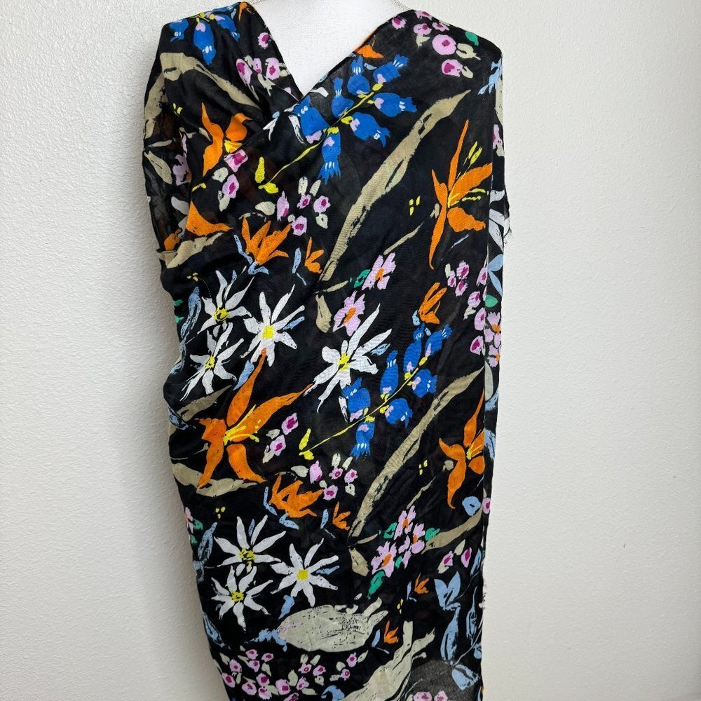 Pretty Persuasions Sarong Floral Print  NWT  74" x 35”
